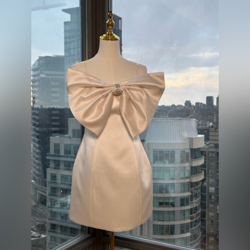 🆕 BRONX & BANCO 🧿 NWOT Evie White Strapless Bow Mini Dress, Sz M US 6 - Picture 11 of 15